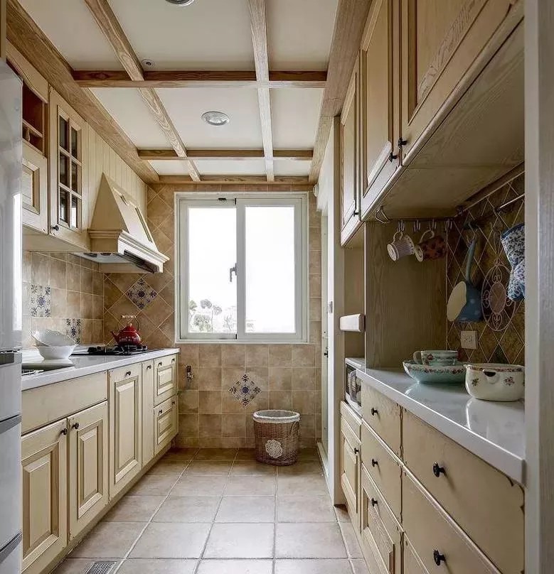 在小的廚房這樣設計，5m2也夠用了